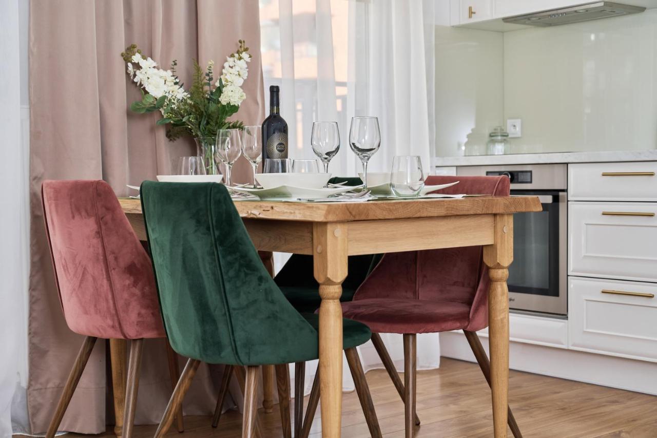 Apartment Dmowskiego Kepa Mieszczanska By Renters Wroclaw