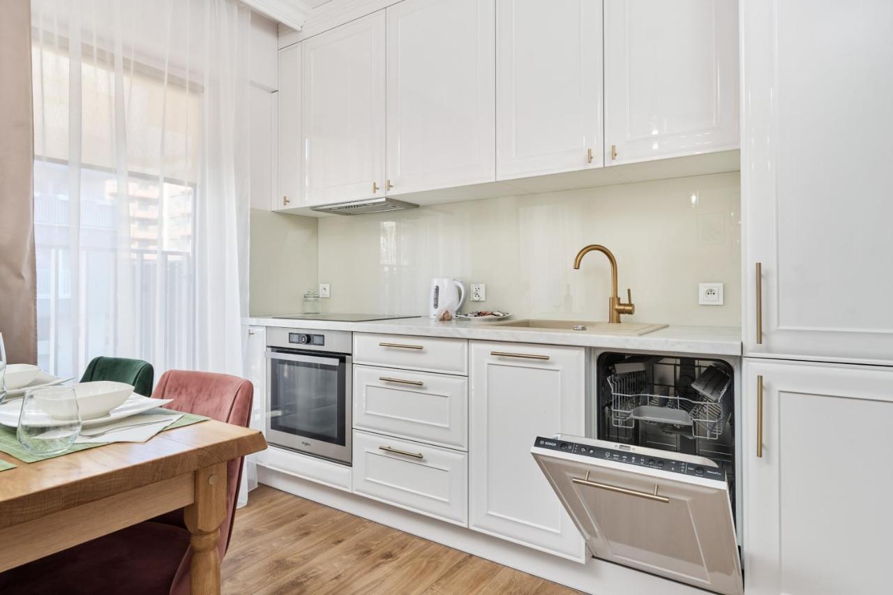 Apartment Dmowskiego Kepa Mieszczanska By Renters *