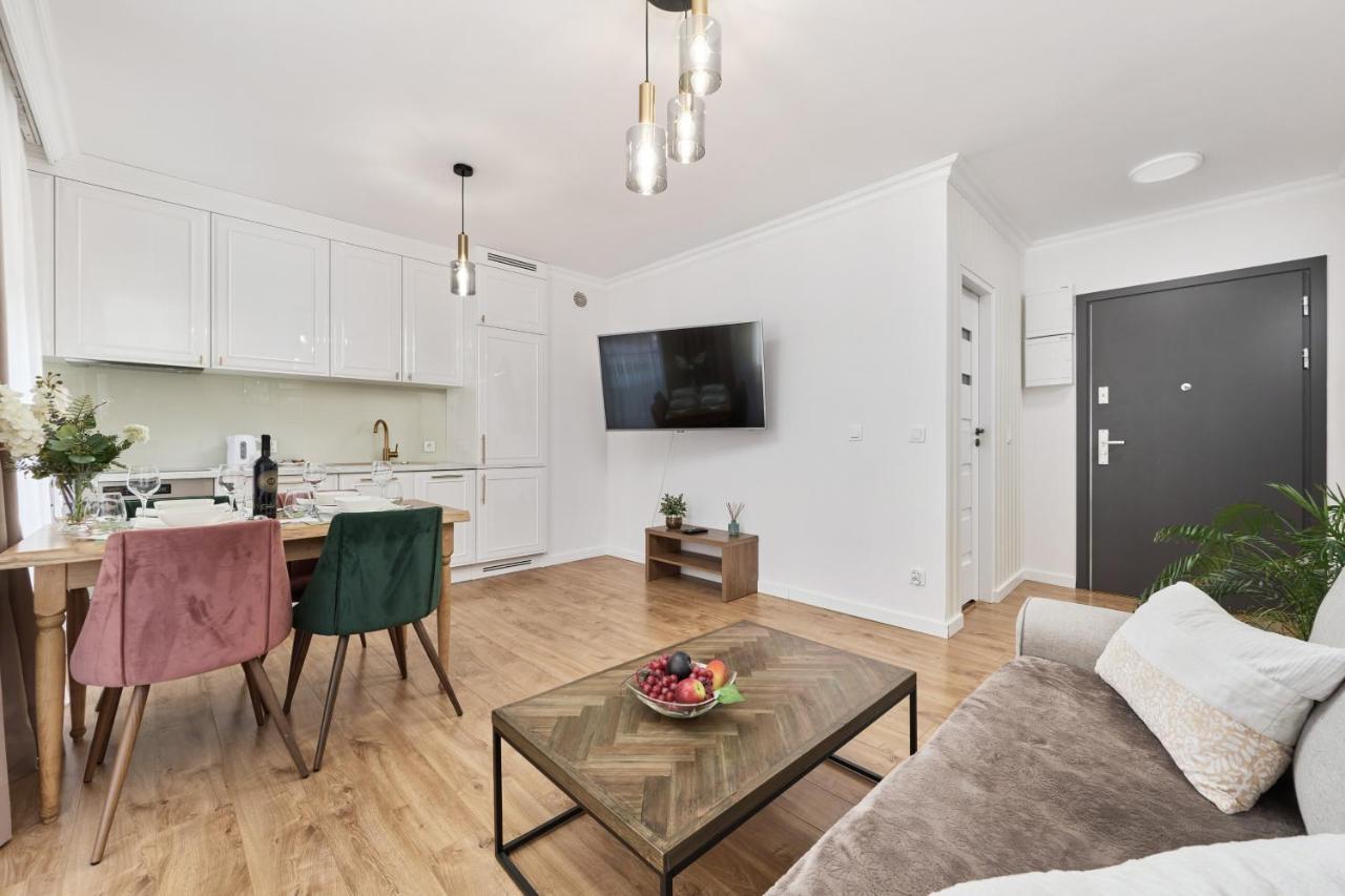 Dmowskiego Kepa Mieszczanska By Renters * Wroclaw